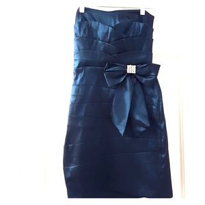 Semi-formal teal cocktail dress